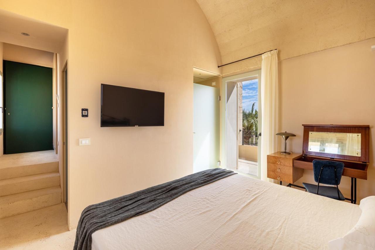 Il Giardino Grande - Dimora In Salento Bed & Breakfast Parabita Bagian luar foto