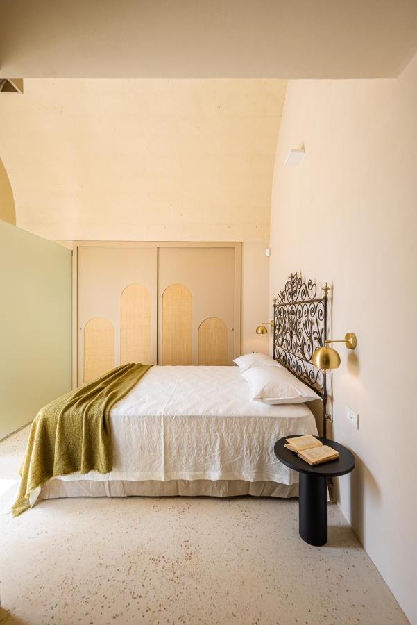 Il Giardino Grande - Dimora In Salento Bed & Breakfast Parabita Bagian luar foto