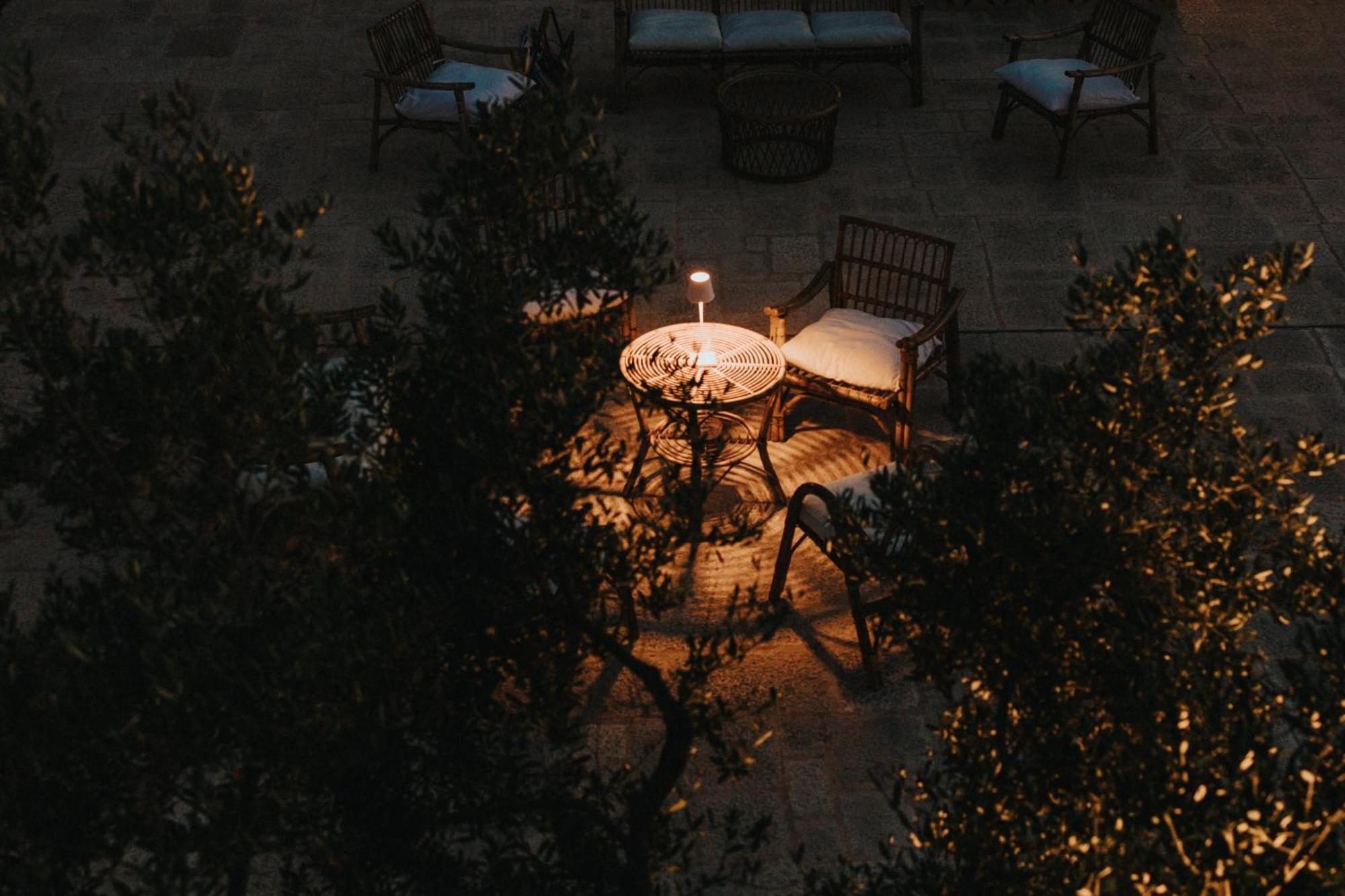 Il Giardino Grande - Dimora In Salento Bed & Breakfast Parabita Bagian luar foto